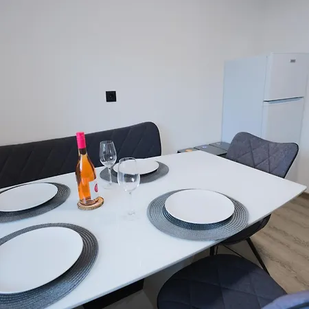 Apartment M&m Apartma